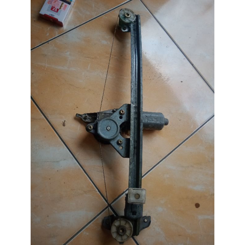 set regulator belakang kiri mercy c180/w202