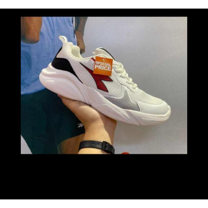 Ori Sepatu diadora putih ESCO cowok