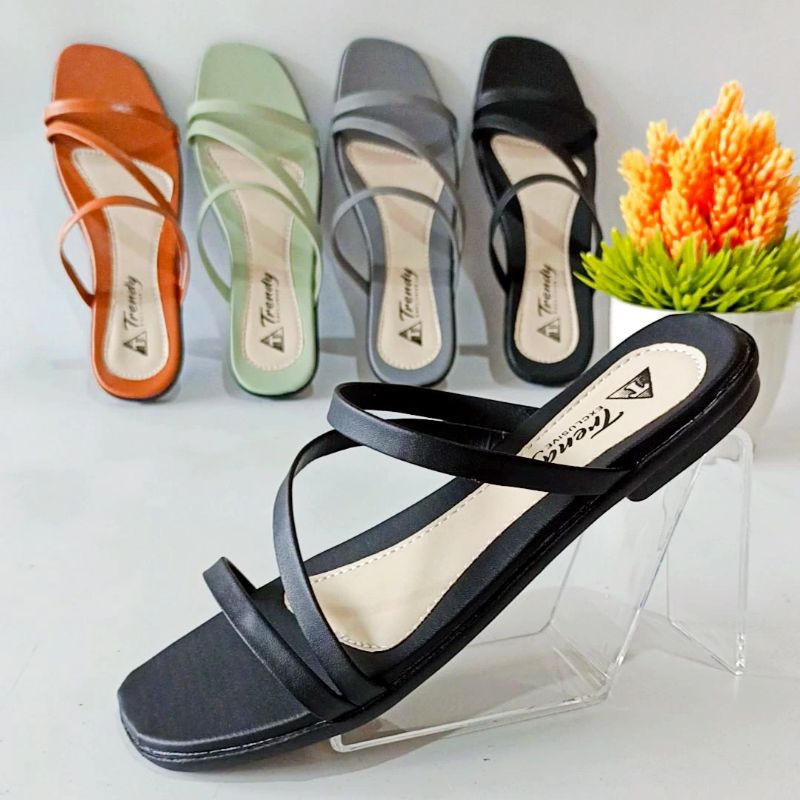 sandal cewek tali / sandal cewek terbaru / sandal cewek kekinian / sandal cewek tren / sandal flat