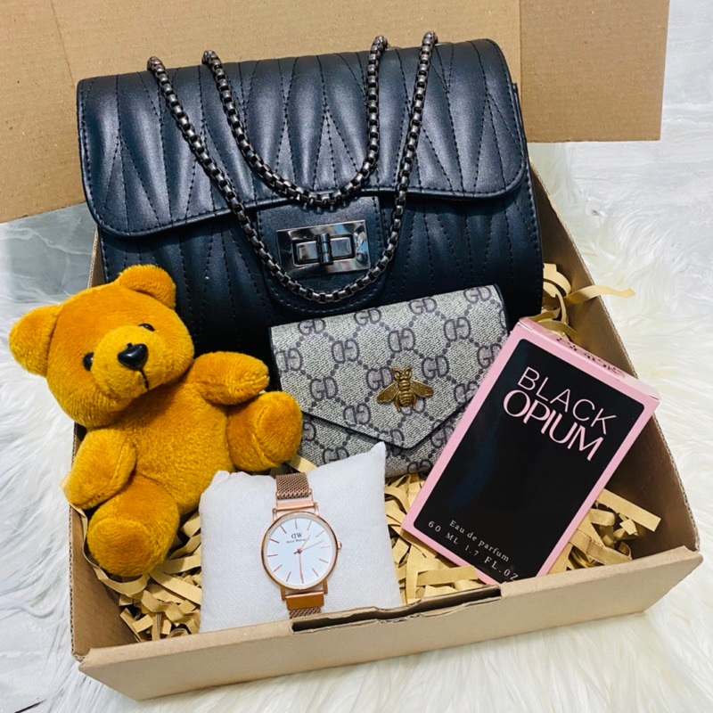 

{GB 22} HAMPERS CEWEK / KADO ULANG TAHUN / KADO PACAR / ANNIVERSARY / WISUDA