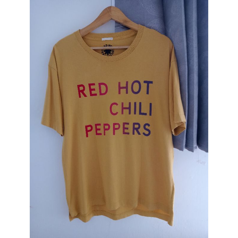kaos second murah rhcp x uniqlo