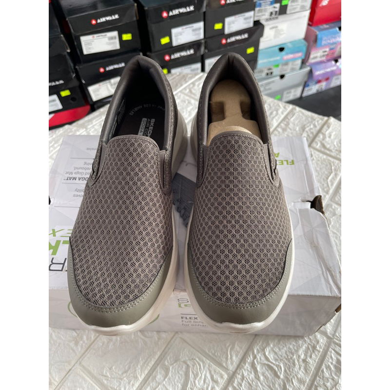 Sepatu Pria Slip On Skechers Ori 216485/KHK