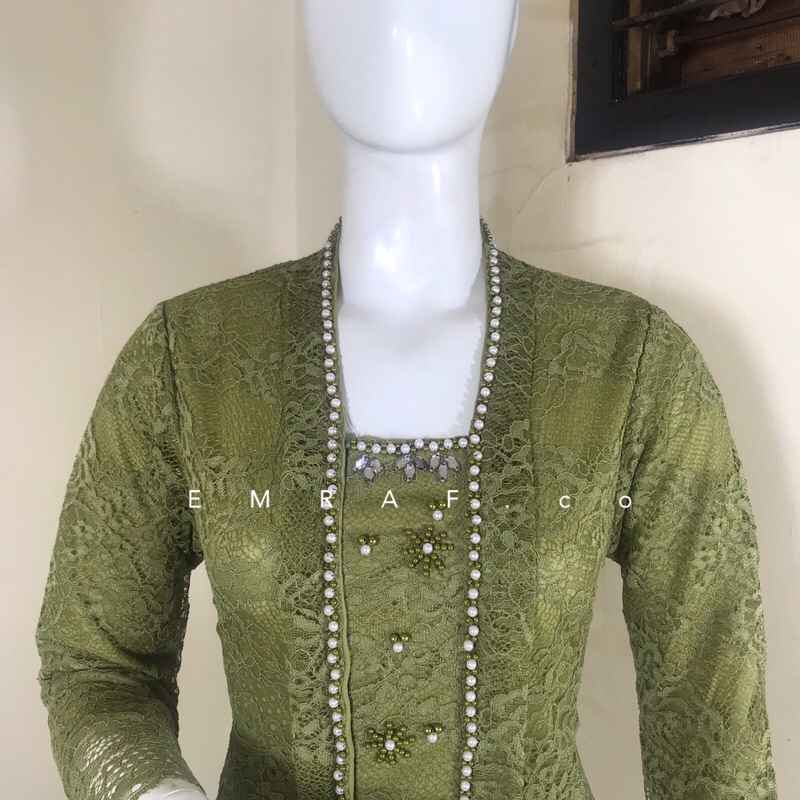 kebaya kutu baru / kebaya brokat / kebaya kondangan