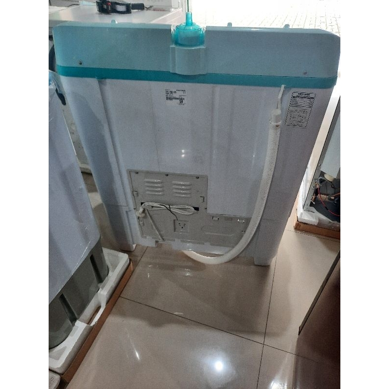 Mesin cuci 2 tabung 10kg Polytron PWM 1076