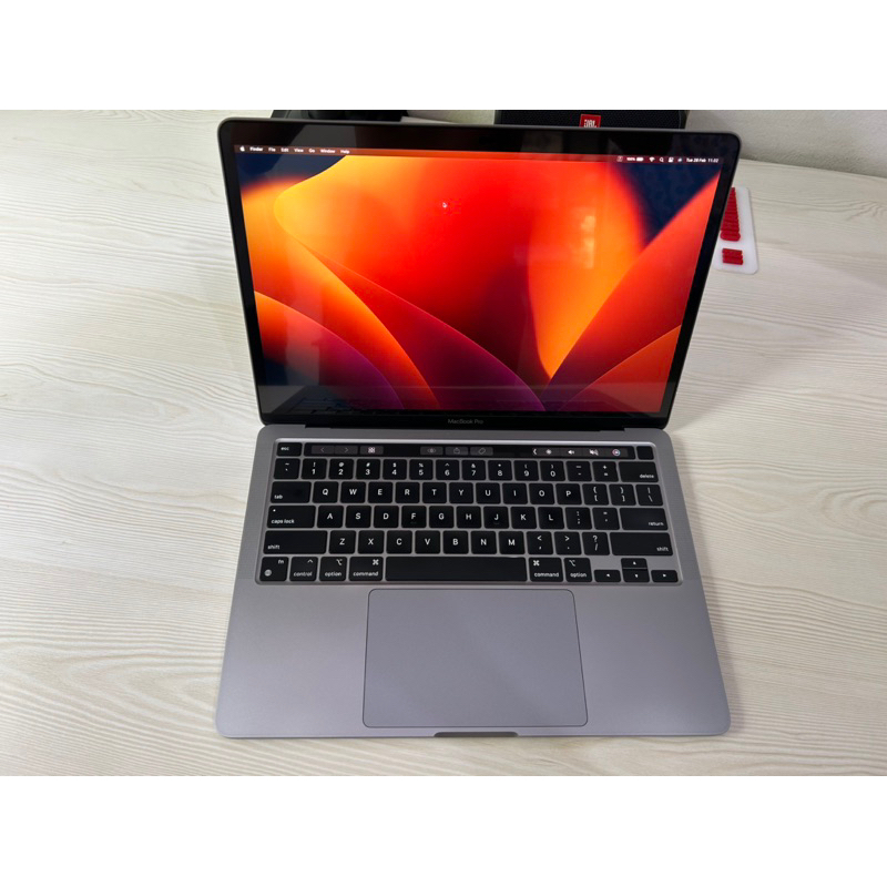macbook pro m1 second 13 inch 2020 8 GB, ssd 512 GB, space grey garansi ibox juli 2024, kardus dll l