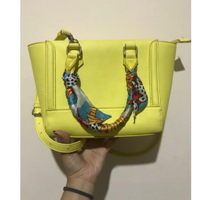Berskha Bag / Tas Warna Kuning Preloved
