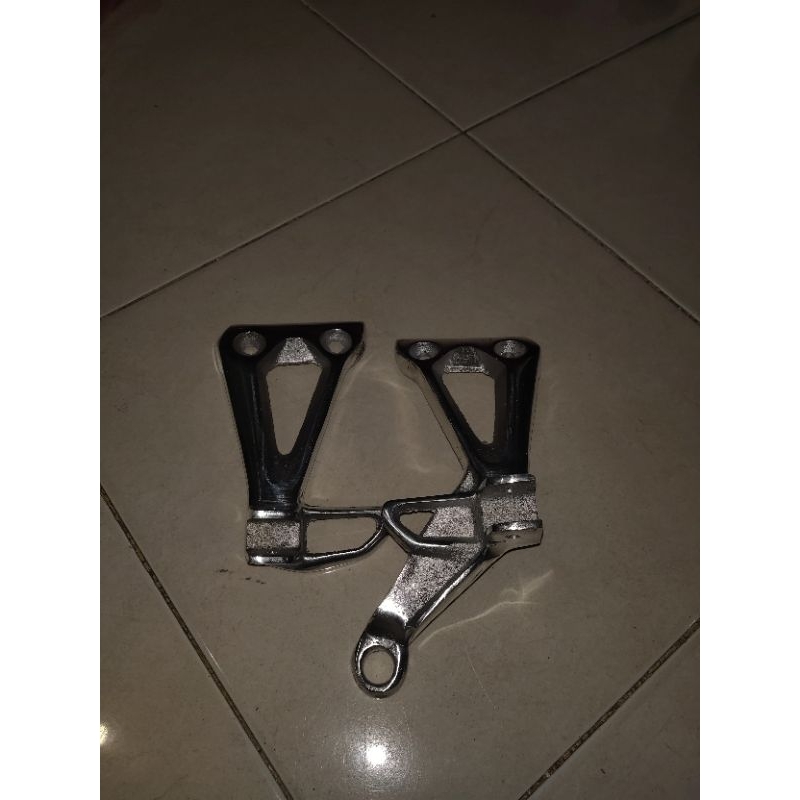 power revo/pangkon footstep revo/footstep gantung revo for universal all. motor