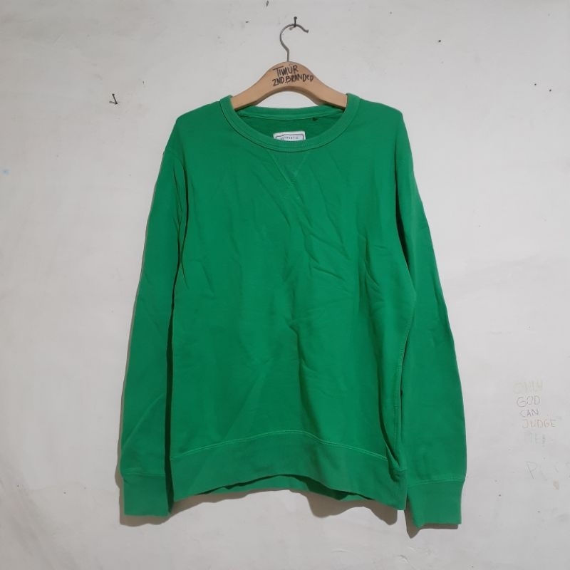 uniqlo crewneck original green