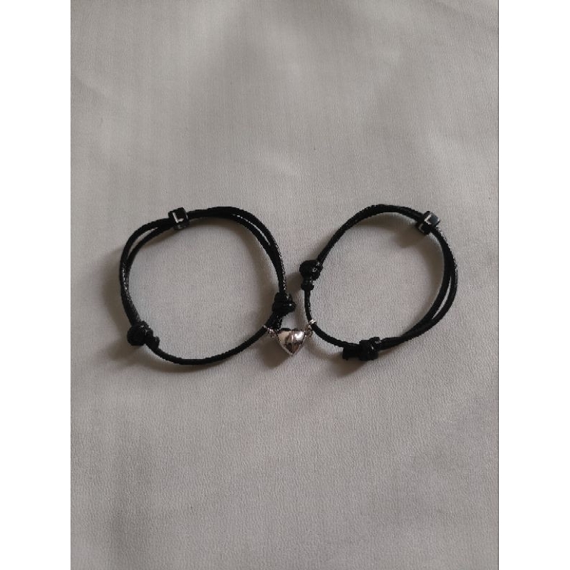 Gelang couple magnet inisial