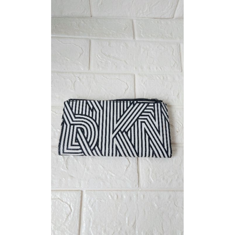 PRELOVED LIKE NEW DOMPET DKNY ORIGINAL BELI 2JT