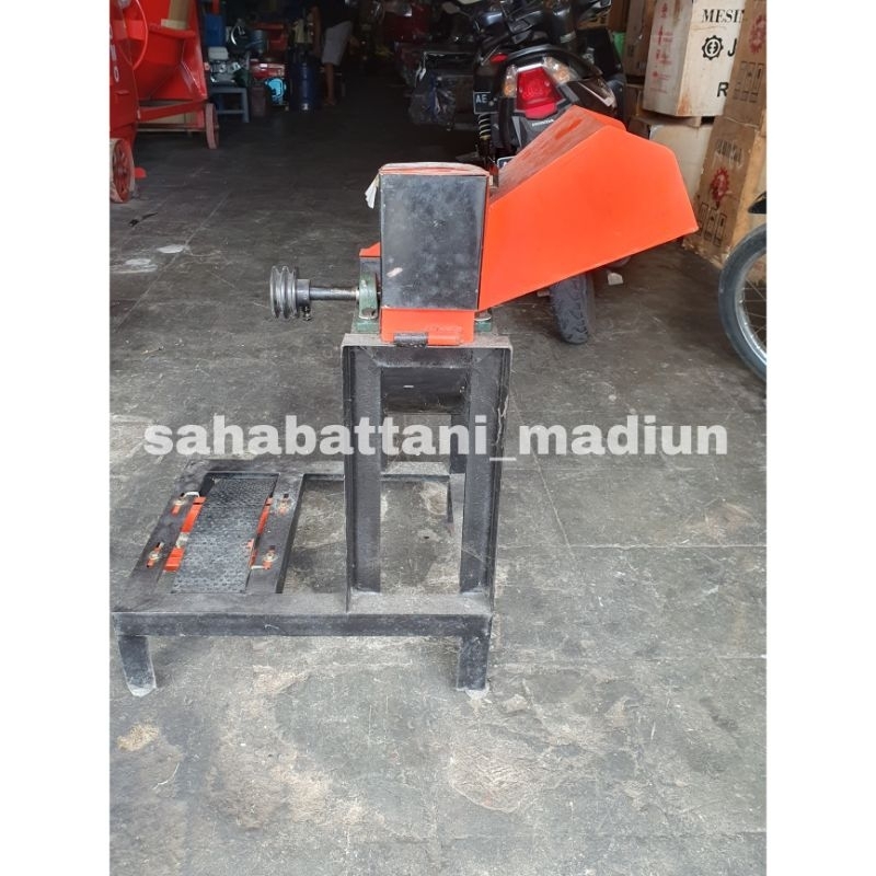 Mesin Copper Pencacah Rumput Mesin Pakan Ternak Cacah Rumput / Mesin Pencacah