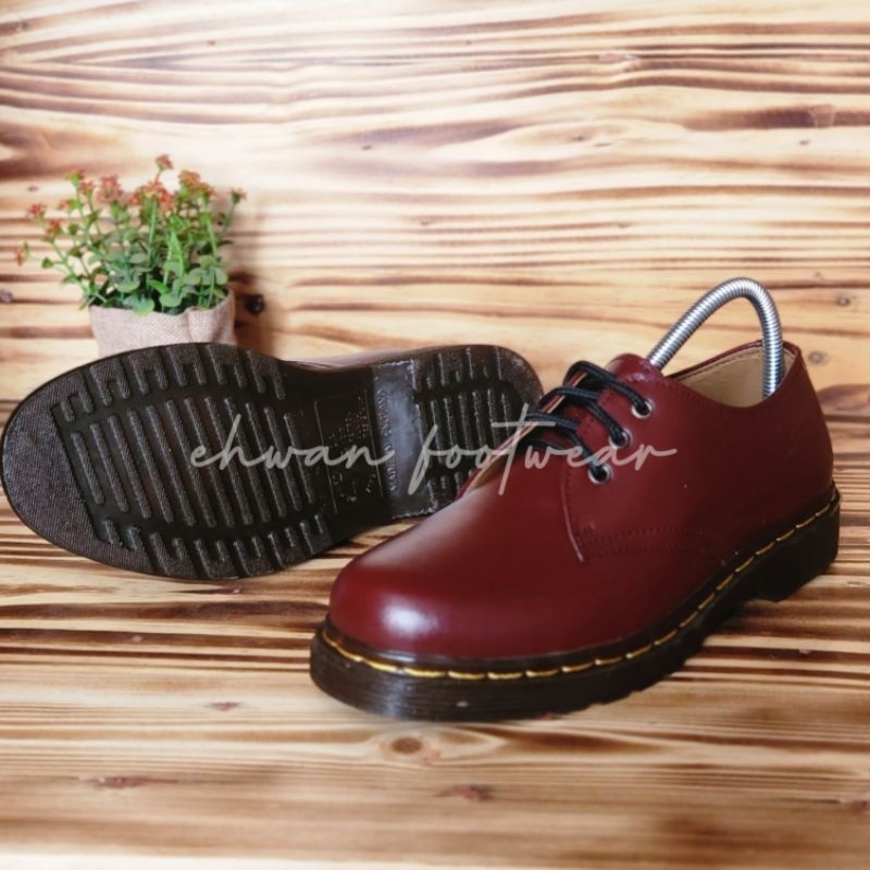 Sepatu docmart 8holle bahan kulit asli full leather termurah