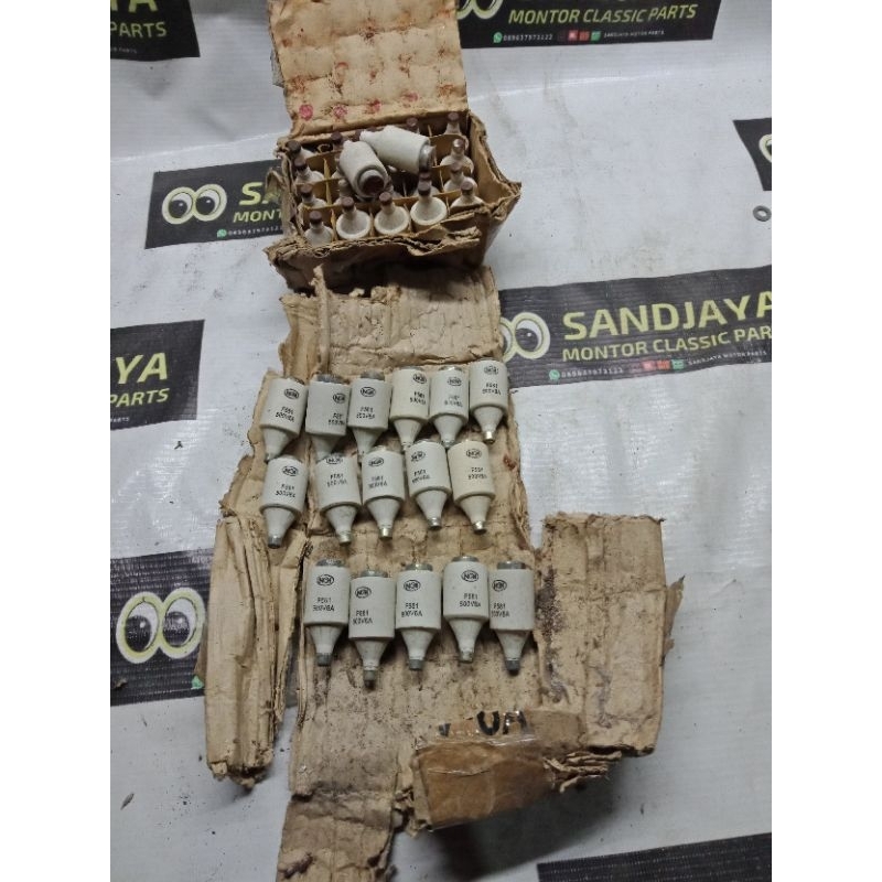 Skring Sekering Kap Keramik Keramic Fuse Box Listrik PLN Jadul Rumah 6A Dan 10A 500V Original Asli N