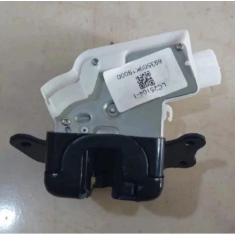 Door Lock Bagasi Toyota INNOVA REBORN