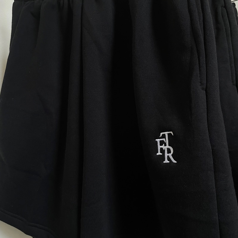 First Time Round - FTR Classic Sweatshorts - Onyx