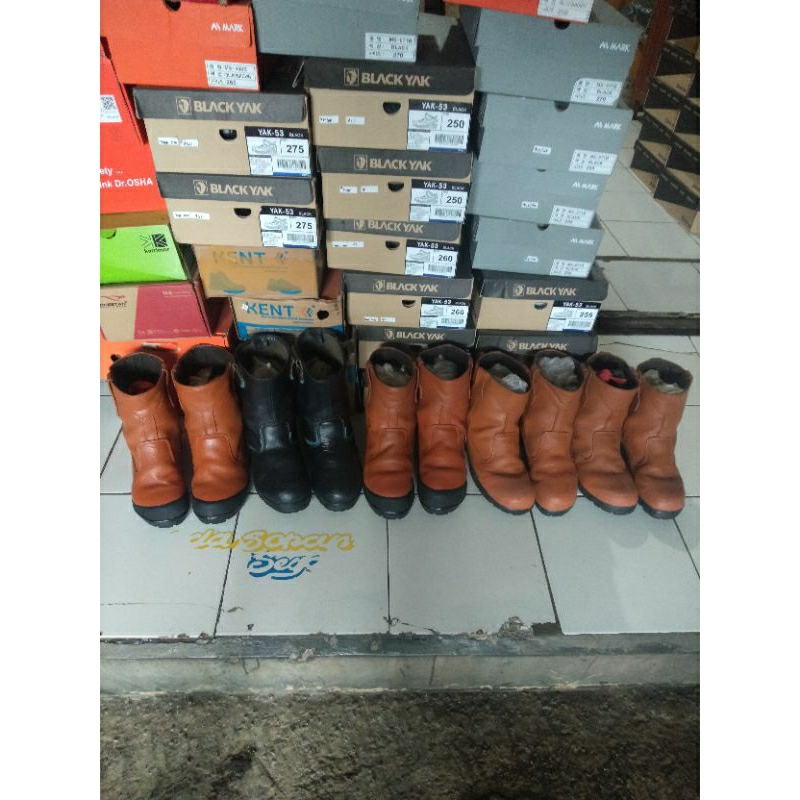 Sepatu Safety boot Second