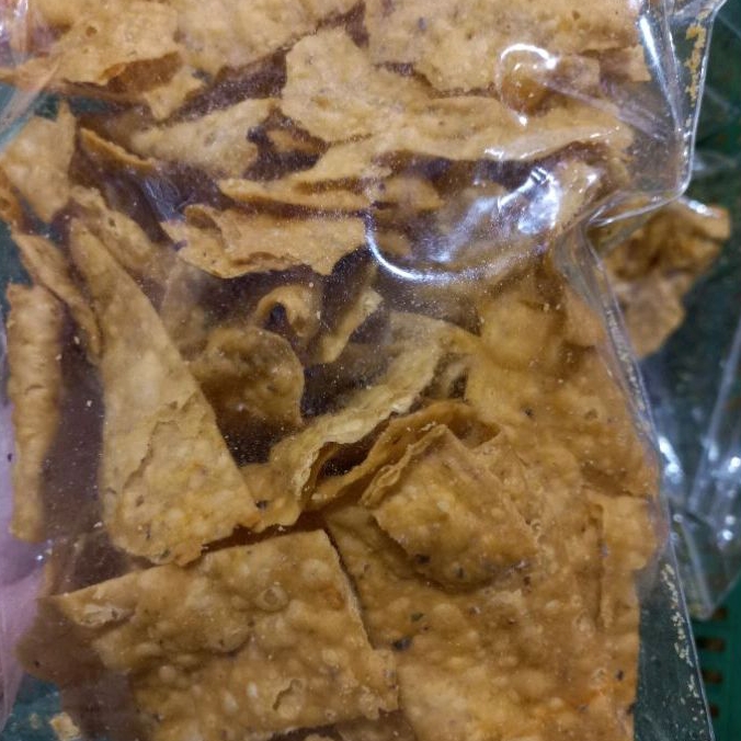 

Keripik bawang / keripik pangsit