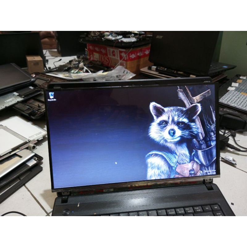 led lcd 15.6 15,6 inch 40 pin slim kondisi spt gambar