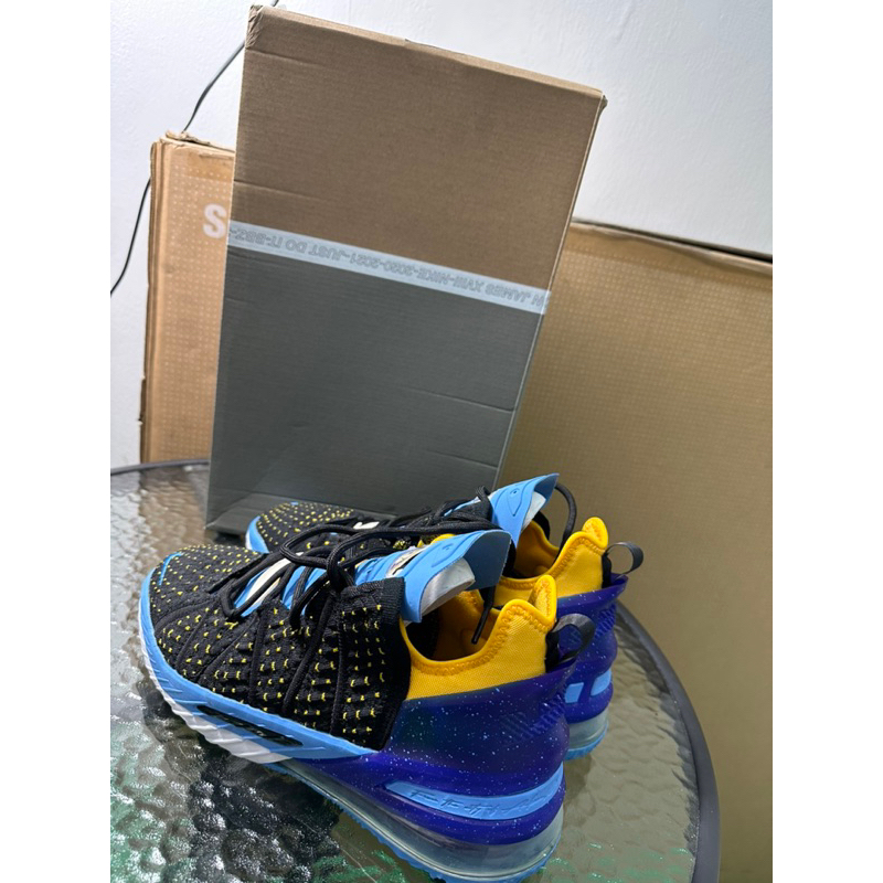 nike lebron XViii