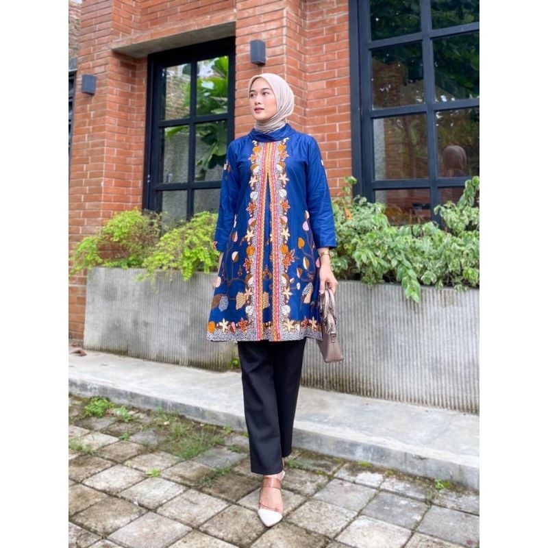 BATIK  WANITA TUNIK MOTIF BUNGA  KECIL