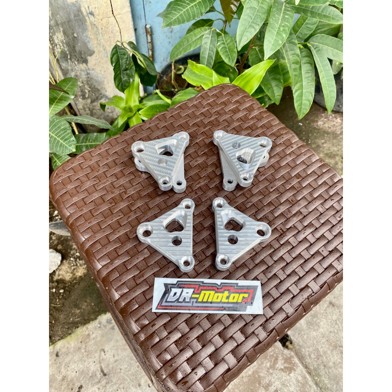 kupingan lampu cb gl 100 k5 cnc breket lampu dudukan lampu cb cnc kupingan lampu YL Cnc model k5