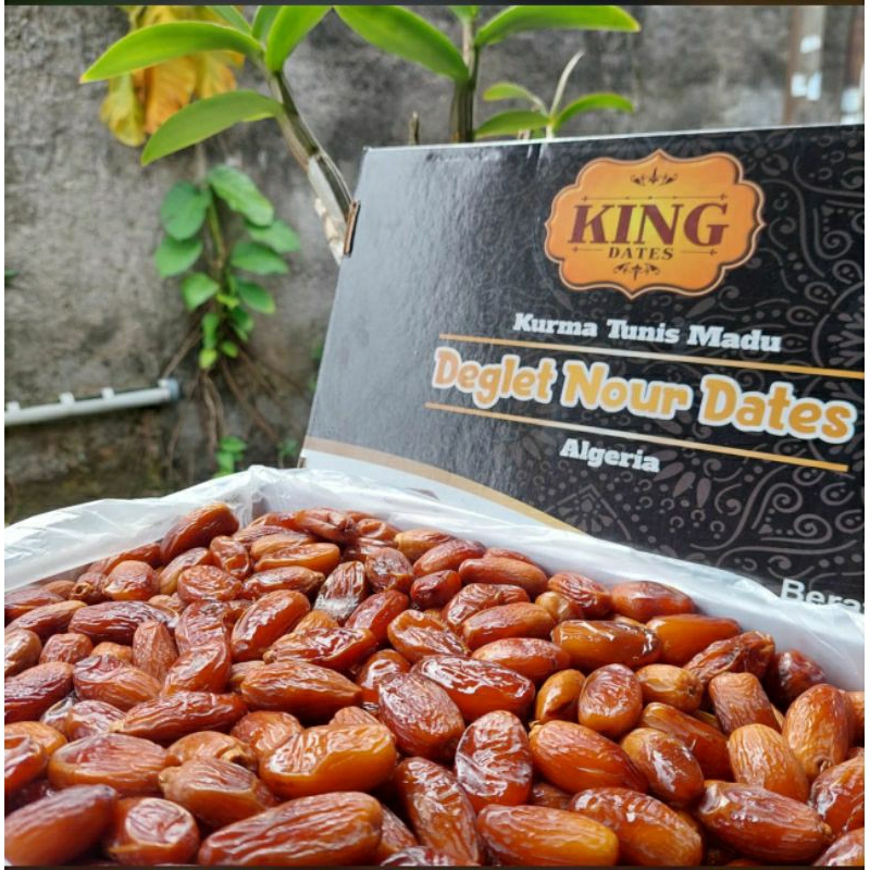 

KURMA TANGKAI TUNISIA MADU ORIGINAL (FREE PACKING DUS)