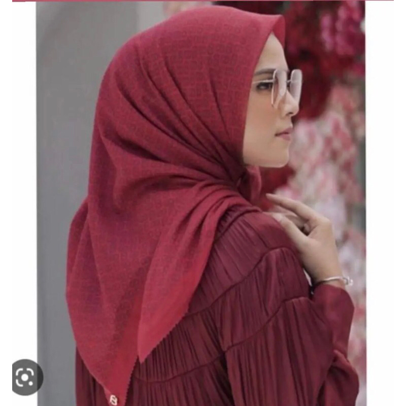 Ready Stock tapis Red Rare  Buttonscarves