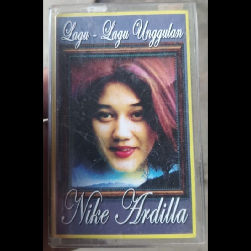 kaset nike ardilla lagu unggulan nike ardila matahariku nyalakan api biarlah aku mengalah seberkas s