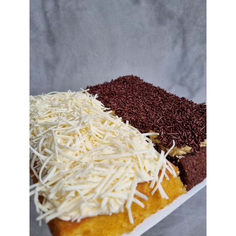 

Mix of Bolu Keju + Mocha cake 20x20 cm