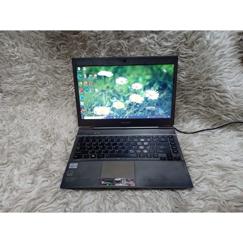 Laptop Toshiba Portege Z930 Ram 6gb SSD 128gb core i7 Siap pakai