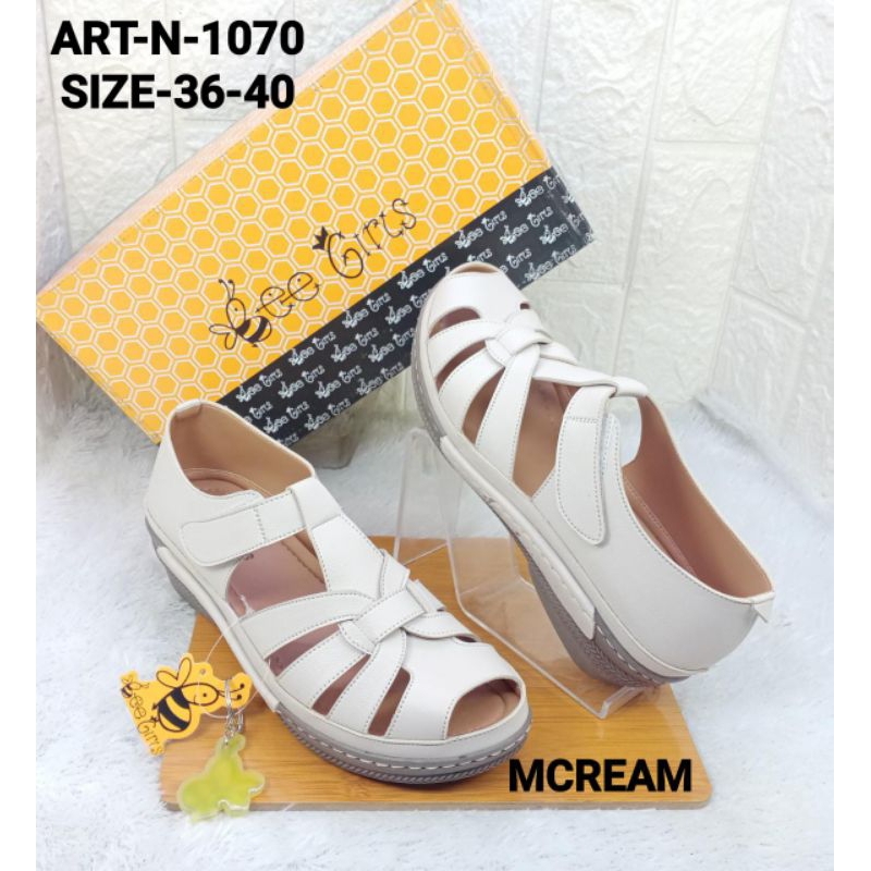 SEPATU TALI NYAMAN BEE GIRLS 1070
