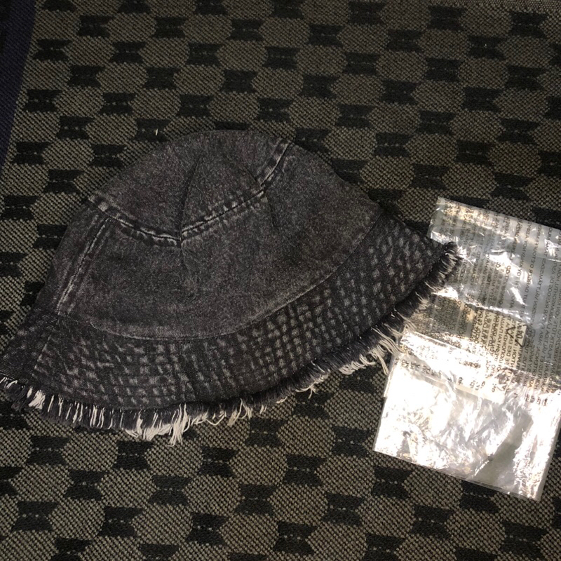 BUCKET HAT JIMIN TOPI HNM HOODIE YET TO COME BTS OFFICIAL LAVENDER JAKET YTC BUSAN YOONGI H&M