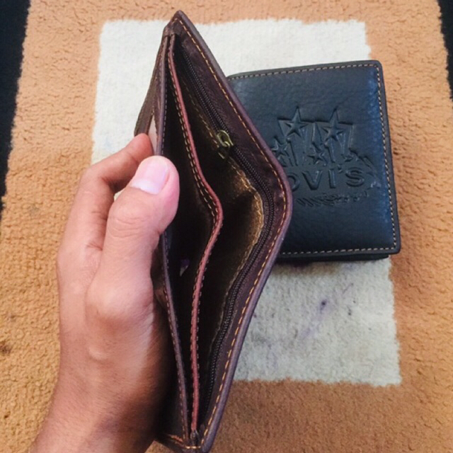 dompet lipat pria bahan kuit asli impor berkulitas model lipat biasa lidah tngah #dompet #dompetpria #dompetkulit #dompetcowok #dompetkulitpria #dompetkeren #dompetimpor #dompetbagus