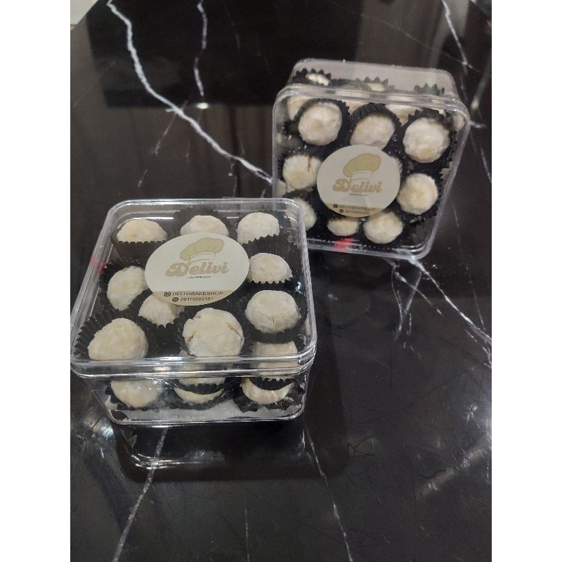 

Kue mede bola salju 250gr