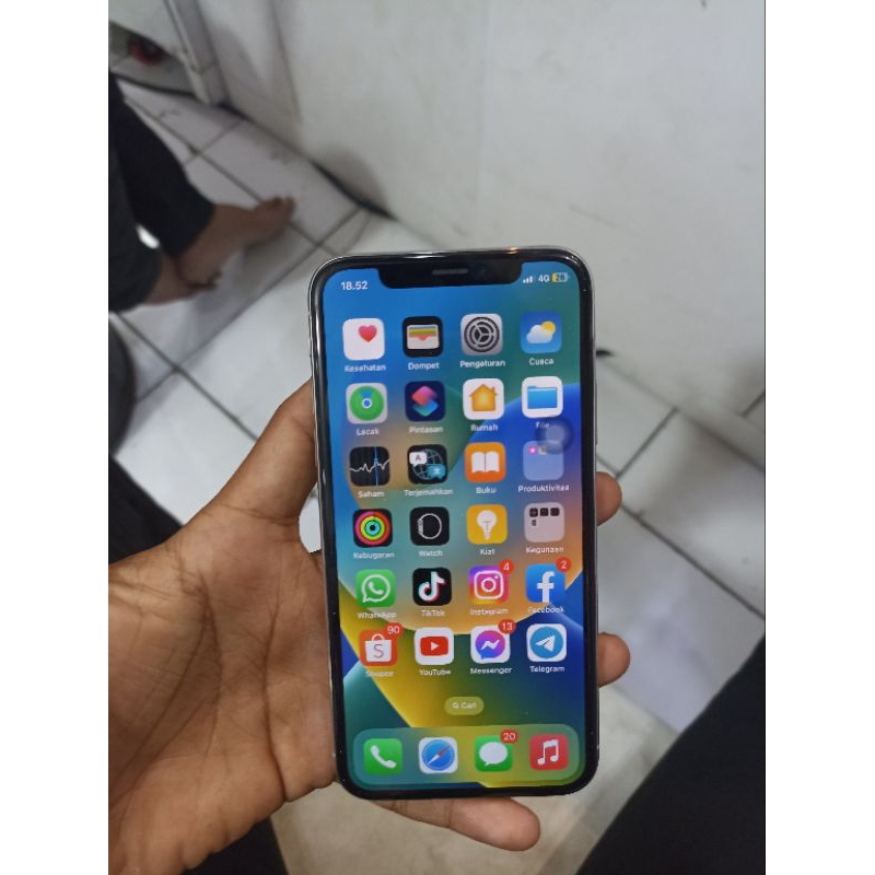 iphone x  64