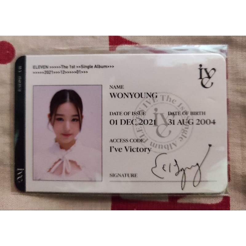 [BOOKED] WONYOUNG IVE ELEVEN ID CARD