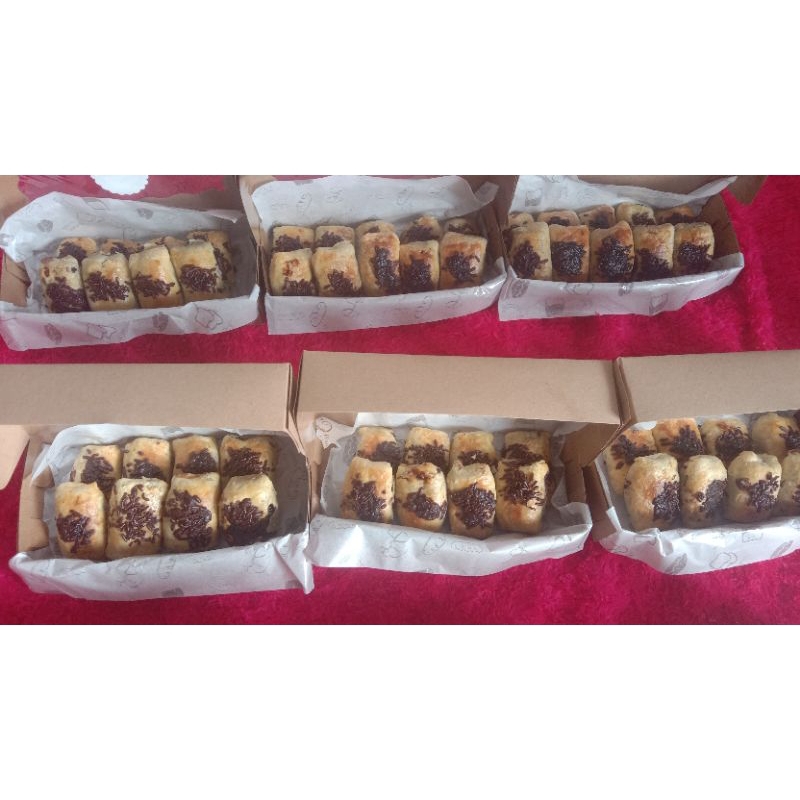 

NOB Bolen pisang coklat keju
