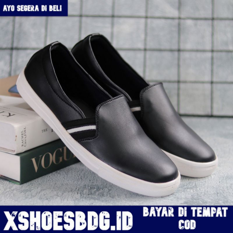 Sepatu Slip On Pria Selop Pria Kasual Formal Kulit Sintetis Hitam Santai Kerja Kuliah Kantor