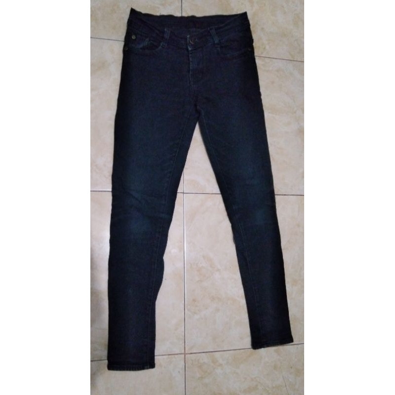 celana Levis hitam pL