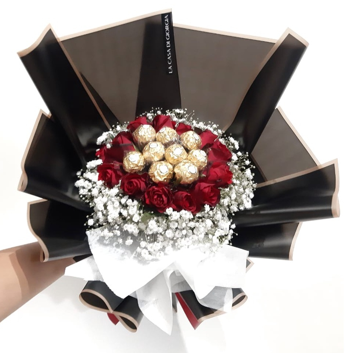 

READY!! SWEET BOUQUET | Buket Bunga Valentine's Day Buket Wisuda Coklat Ferrero Rocher Premium Mothers day Florist Bali Bunga Fresh Flower Florist Denpasar Bali Based Handbouquet Toko bunga Bunga segar Bunga Imlek hadiah hari ibu | LACASADIGIORGIA