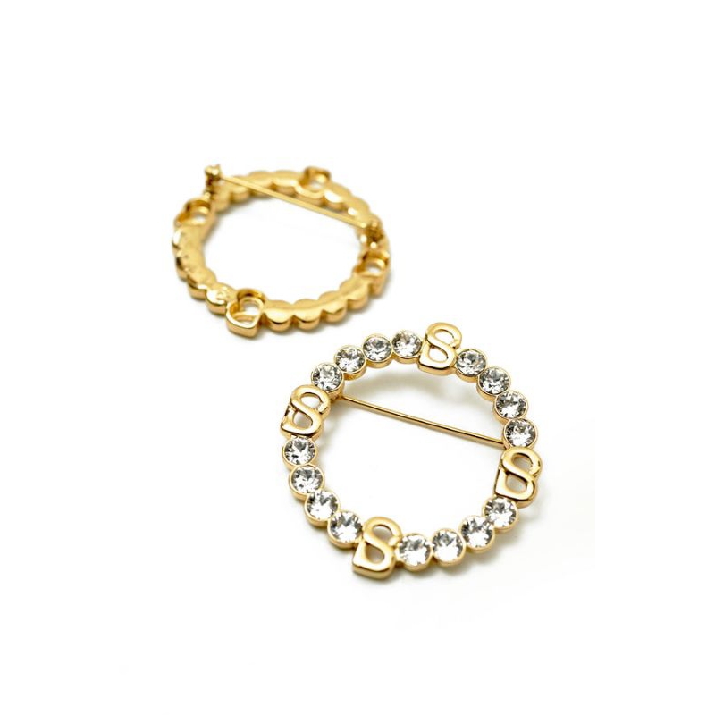 Buttonscraves ANNA ROUND brooch