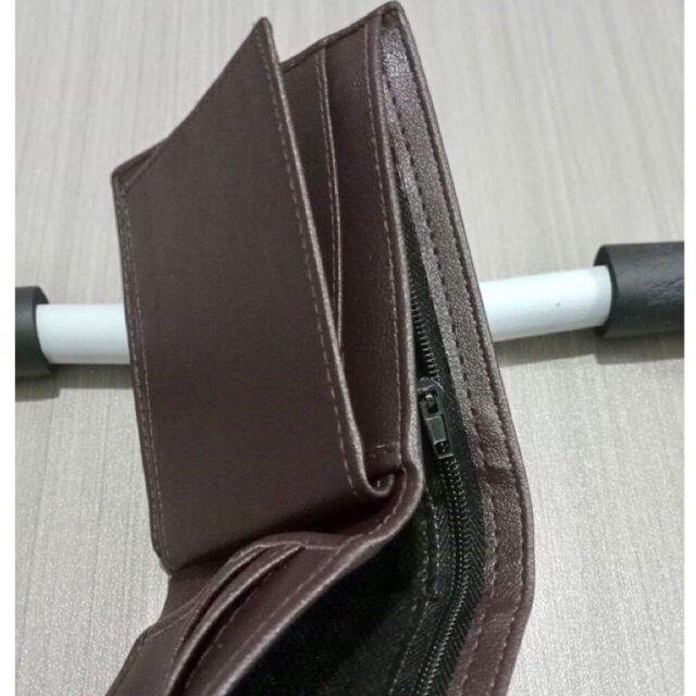 dompet safari SP logo coklat model lipat dua horizontal yang keren dari material kulit sintetis PU lokal jenis sp4 ada logonya #dompet #dompetpria #dompetlokal #dompetcowok #dompetkeren #dompetmurahmeriah #manwallet