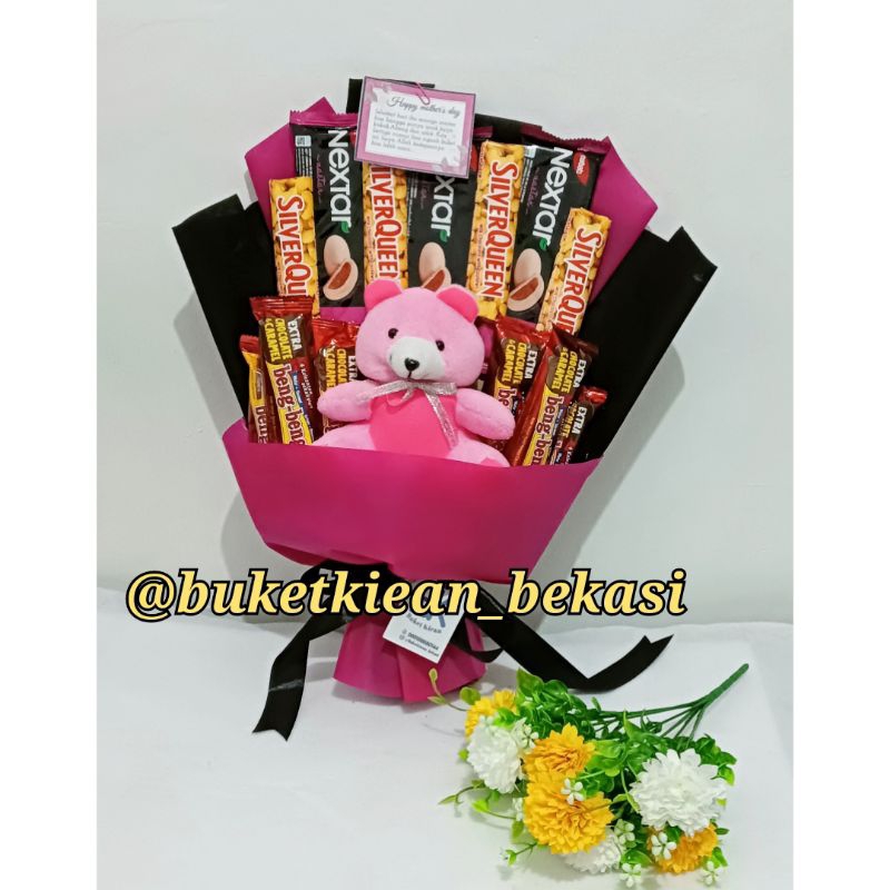 buket pink boneka coklat/ buket Silverqueen/ buket ulang tahun/ buket valentine/buket cantik
