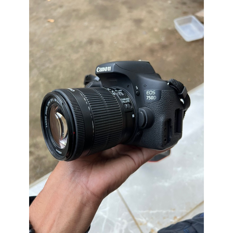 CANON 750D