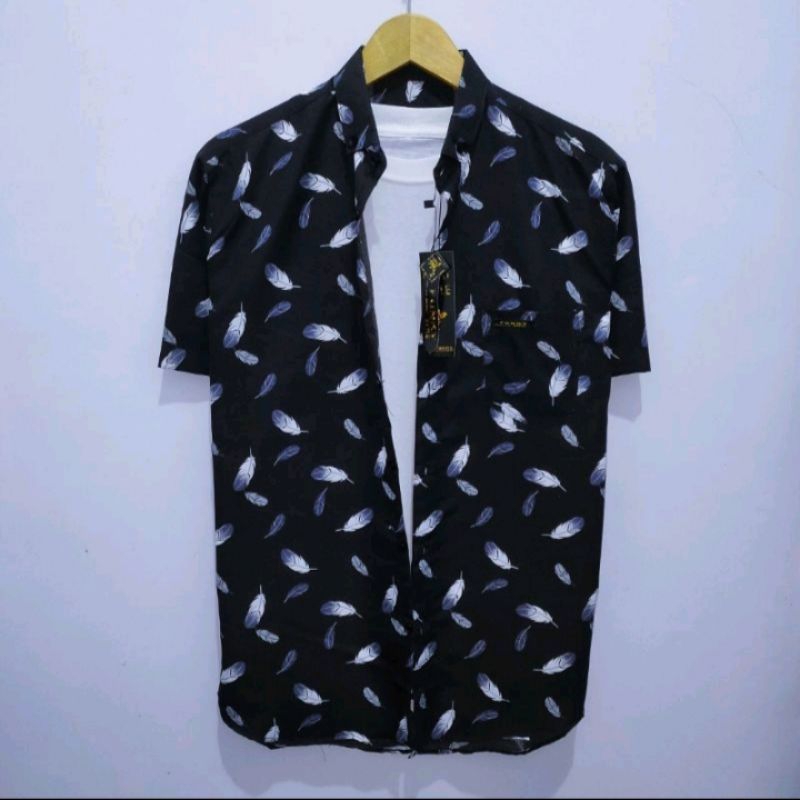 KEMEJA MOTIF SURFING PRIA LENGAN PENDEK