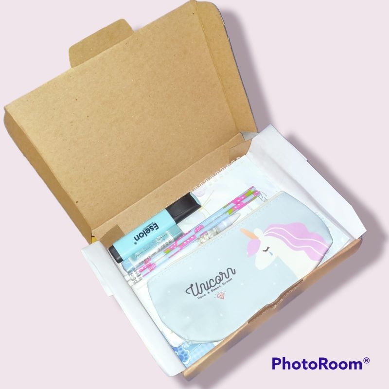 

Hampers alat tulis lucu