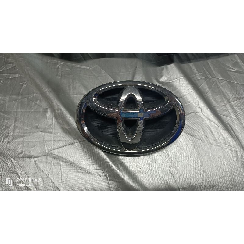 emblem logo Toyota bemper Vios limo gen 3