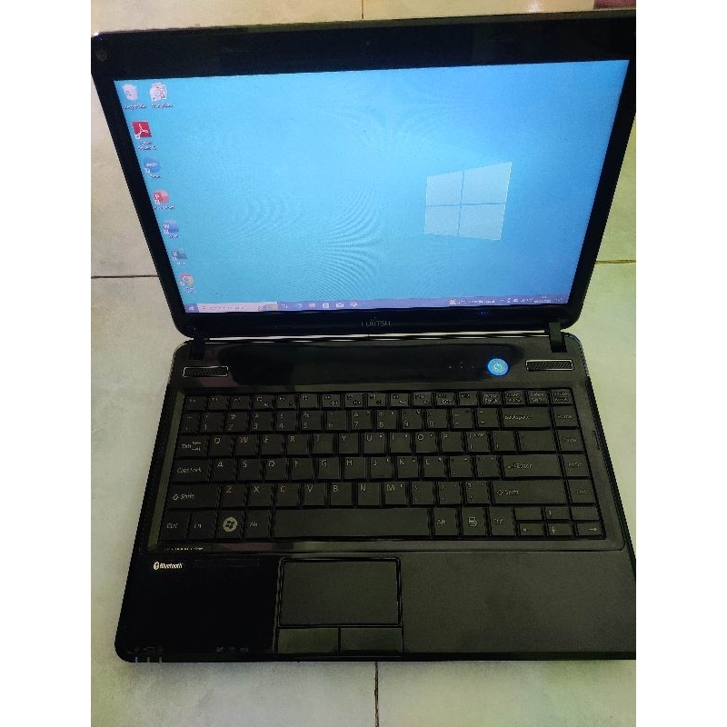 Laptop Fujitsu Core i3 Ram 4gb Hardisk 500gb