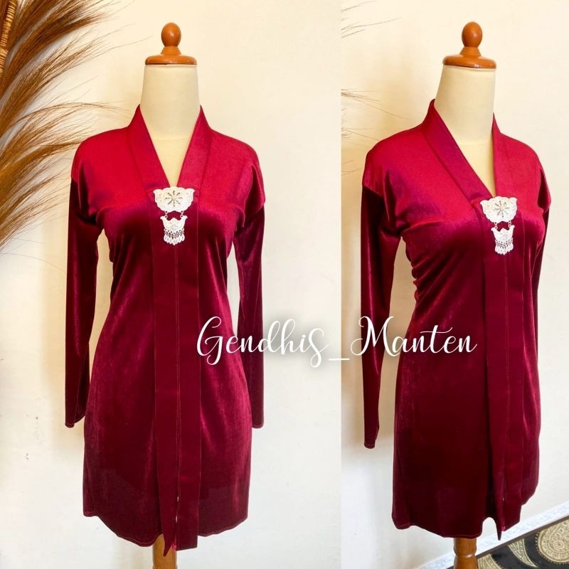 [Maroon] Kebaya Bludru Panjang - Model Kartini / Leher V