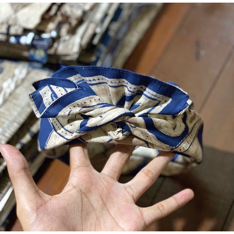 Udeng batik semi tulis putih